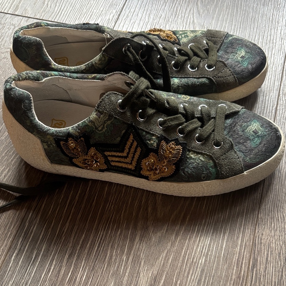 Stylish Camouflage Sneakers with Gold Accents